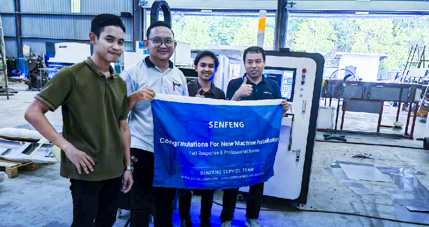 Assisting Malaysia to Install Metal Pipe Cutting Machine