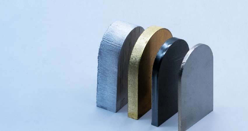 レーザー切断機の試作品です