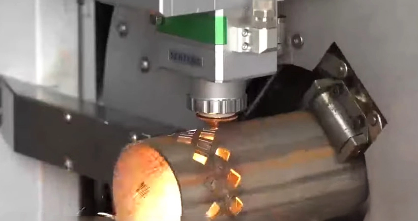 ファイバーレーザーチューブ切断機の