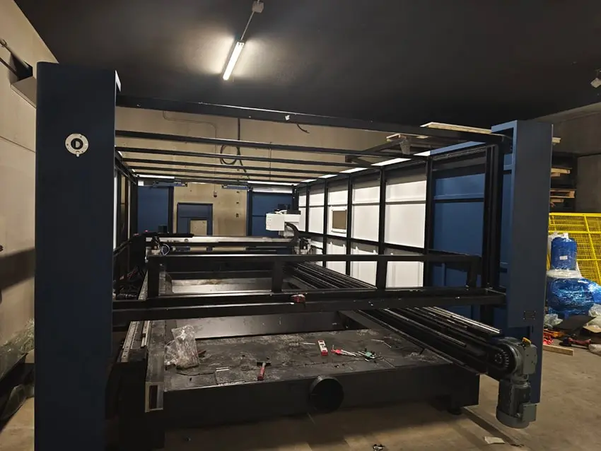 SF4020H 6kWファイバーレーザー切断機